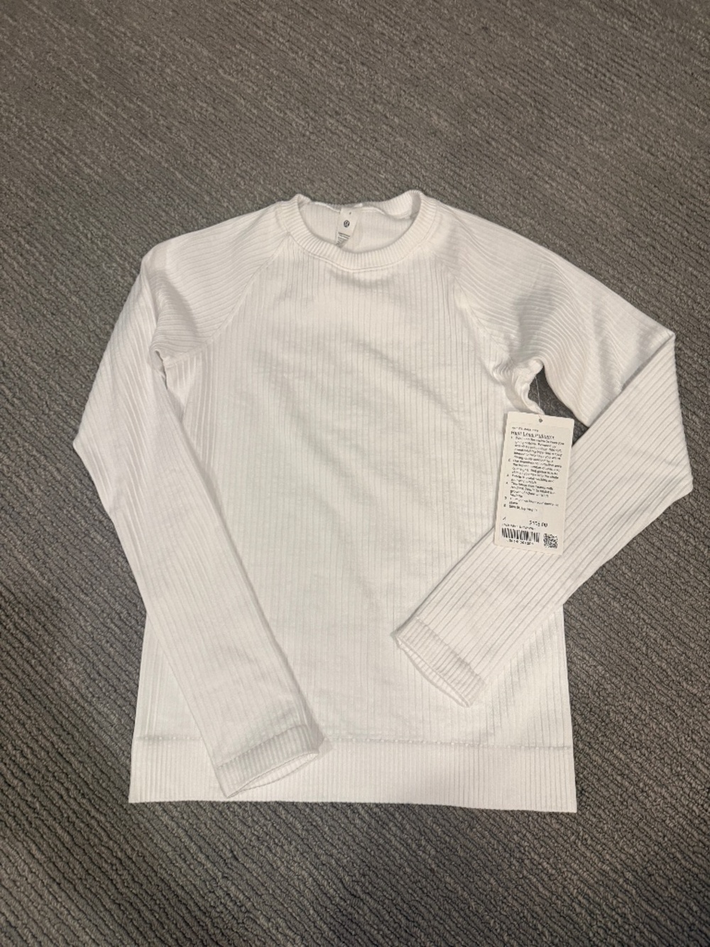 lululemon size 4 rest less pullover white